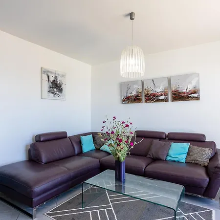 Margaux Proche * Les Sables-dʼOlonne